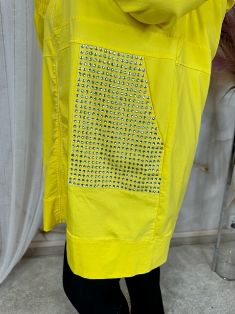 Vékony sárga tavaszi kabát kristályokkal - Image 5
