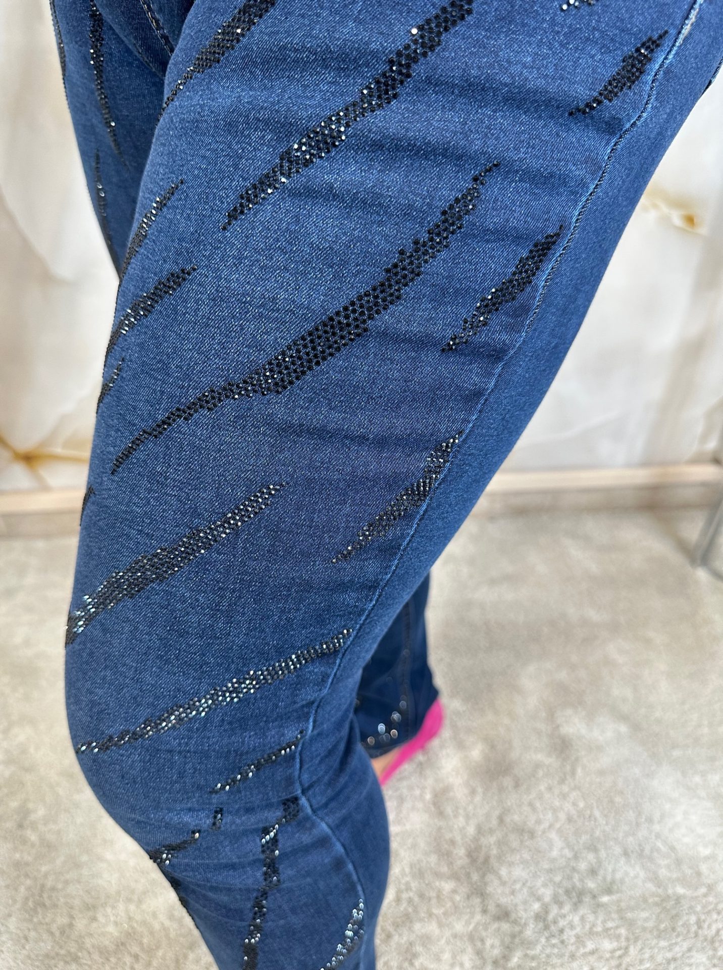 Kristályköves, gumis derekú, elasztikus farmernadrág - Image 4