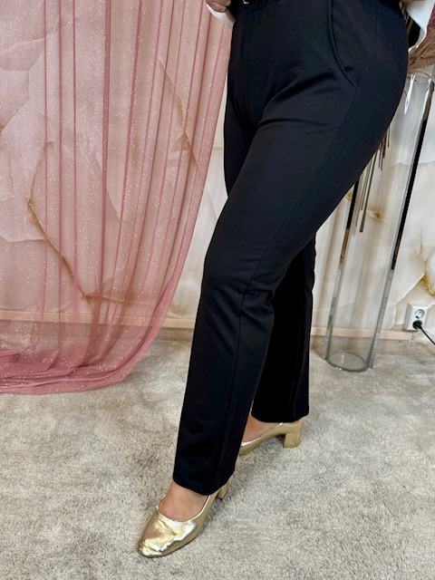 Csinos fehér szett muszlin ujjakkal, arany díszekkel - Image 4