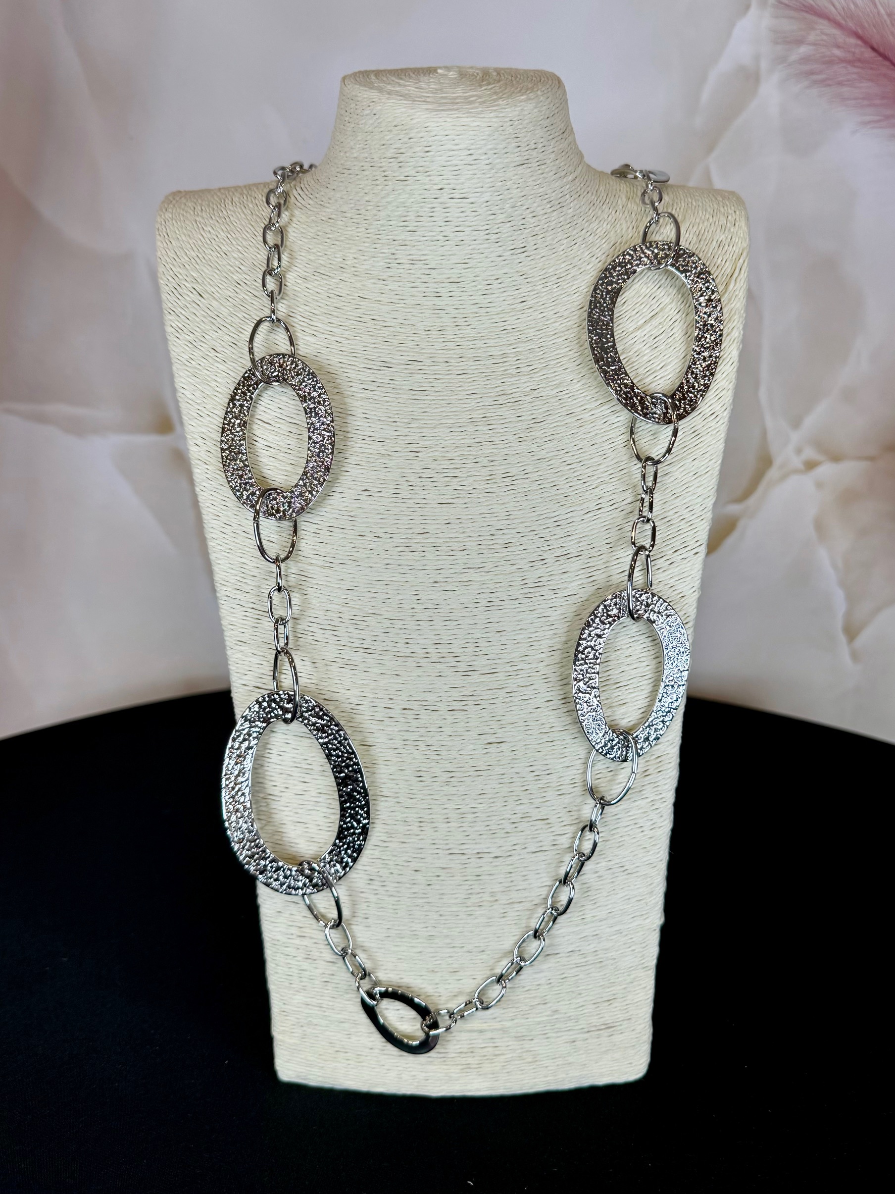 Hosszú ezüst lánc