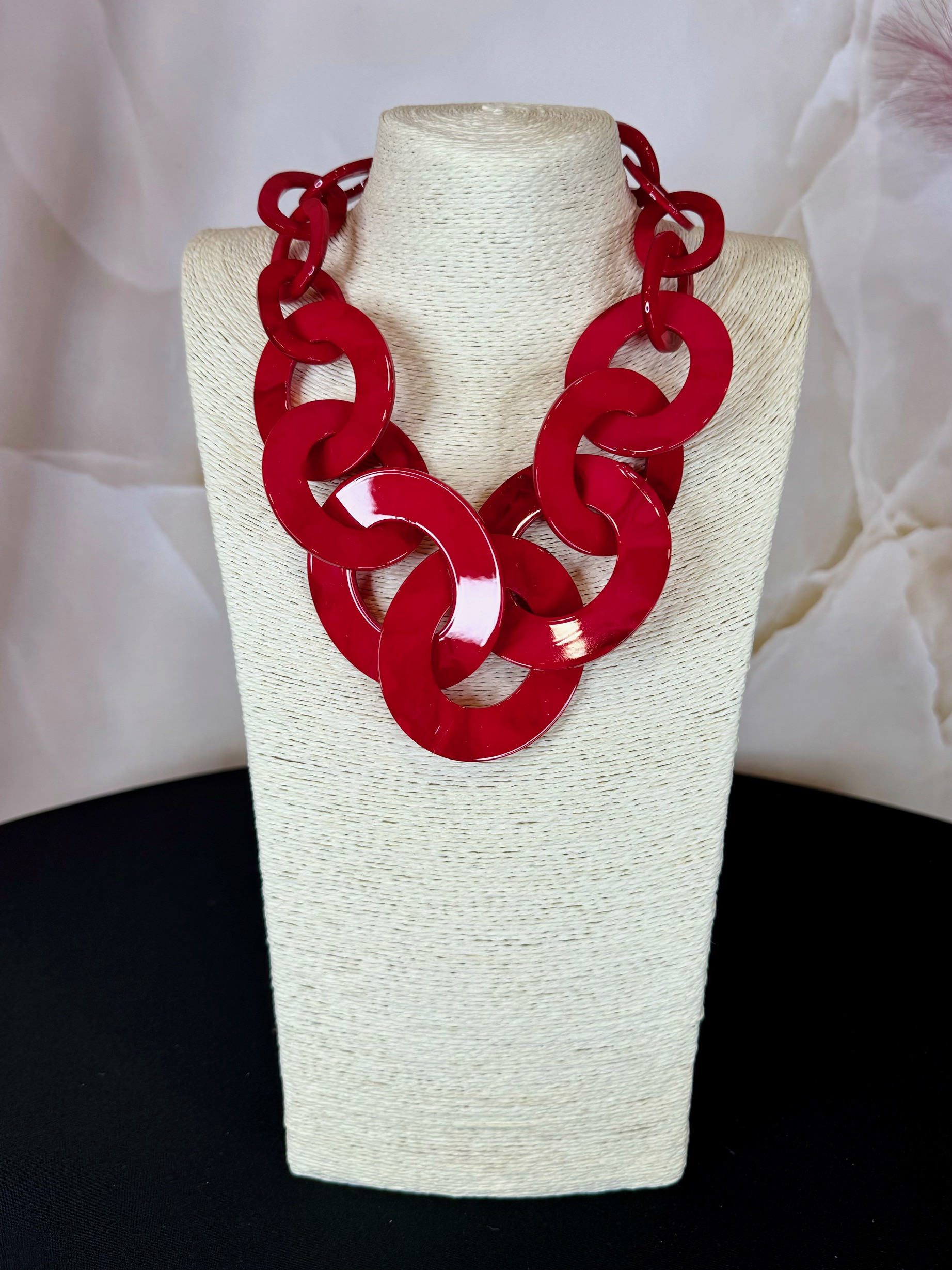 Korallpiros karikás lánc