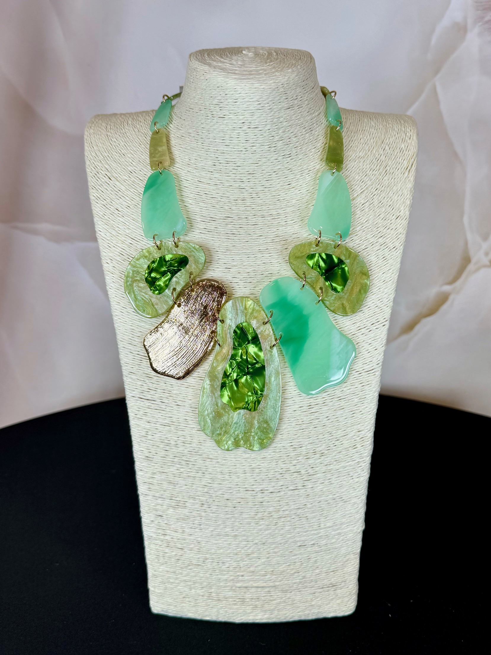 Mentazöld-arany lánc