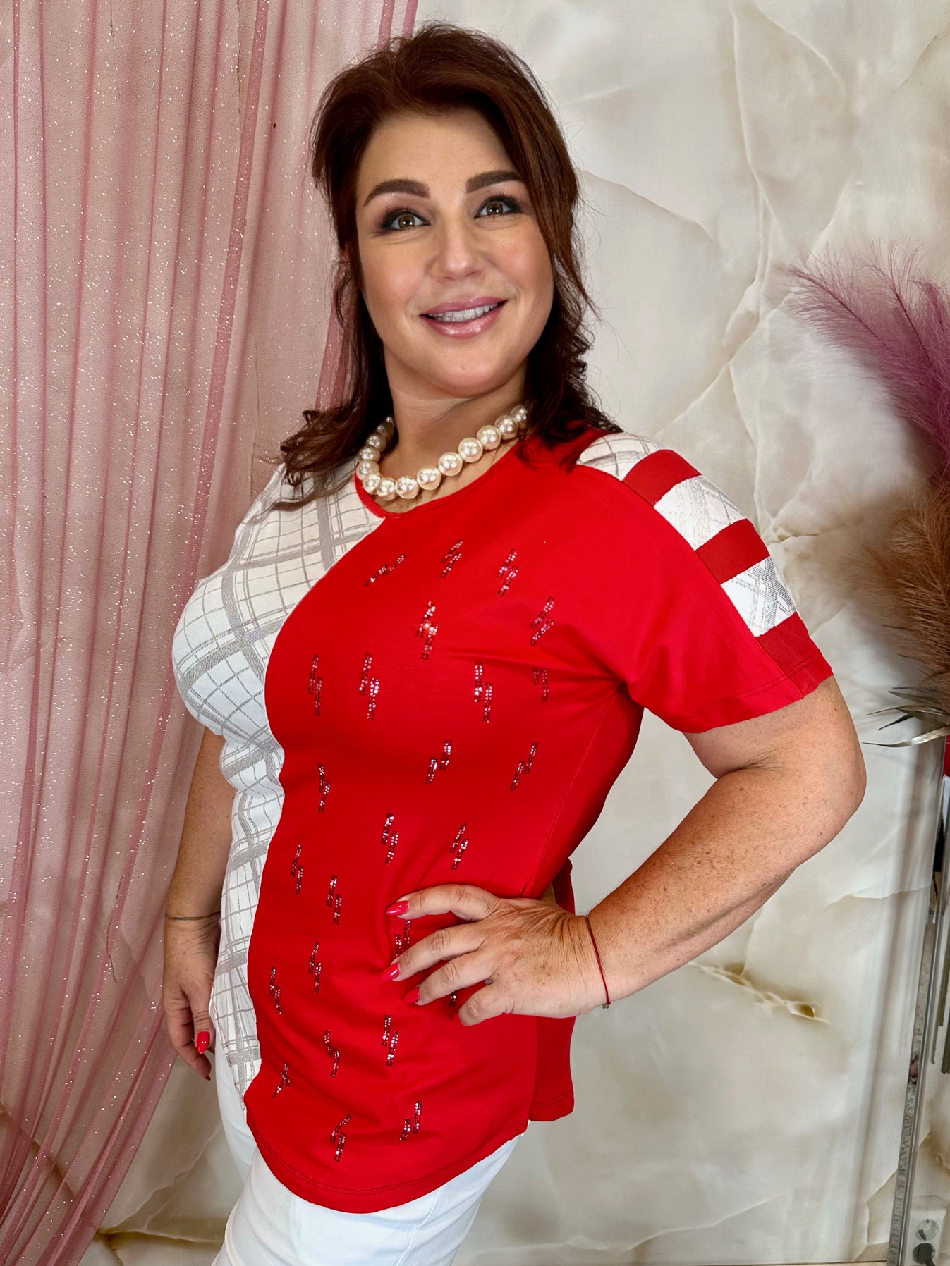 Piros fehér felső kristályokkal - Image 2