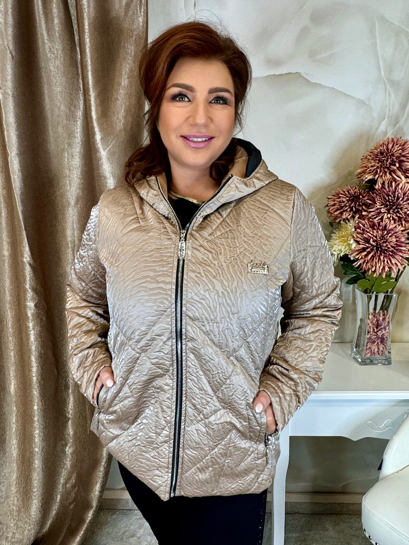 Selyemfényű rövid pezsgőszínű kabát - Image 4