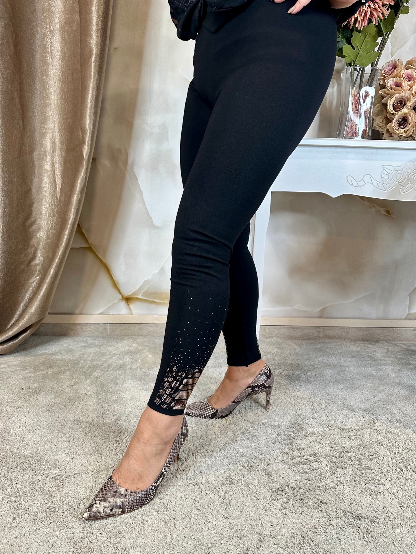 Vastag fekete pamut leggings arany kristályokkal