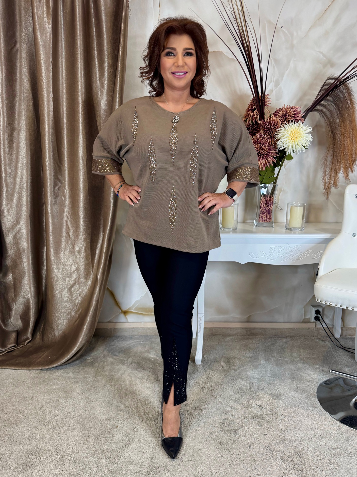 Raglán ujjú bézs felső bronz és ezüst kristályokkal - Image 3