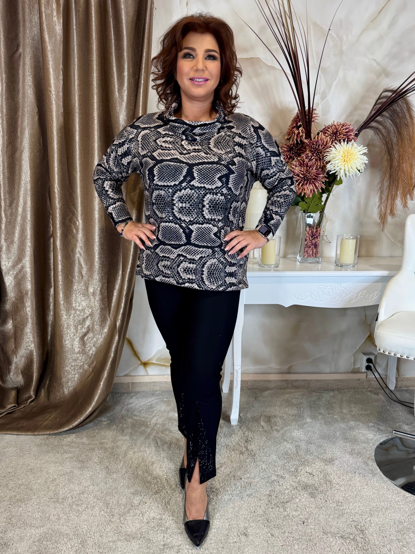 Csinos kámzsás nyakú kígyómintás felső - Image 3