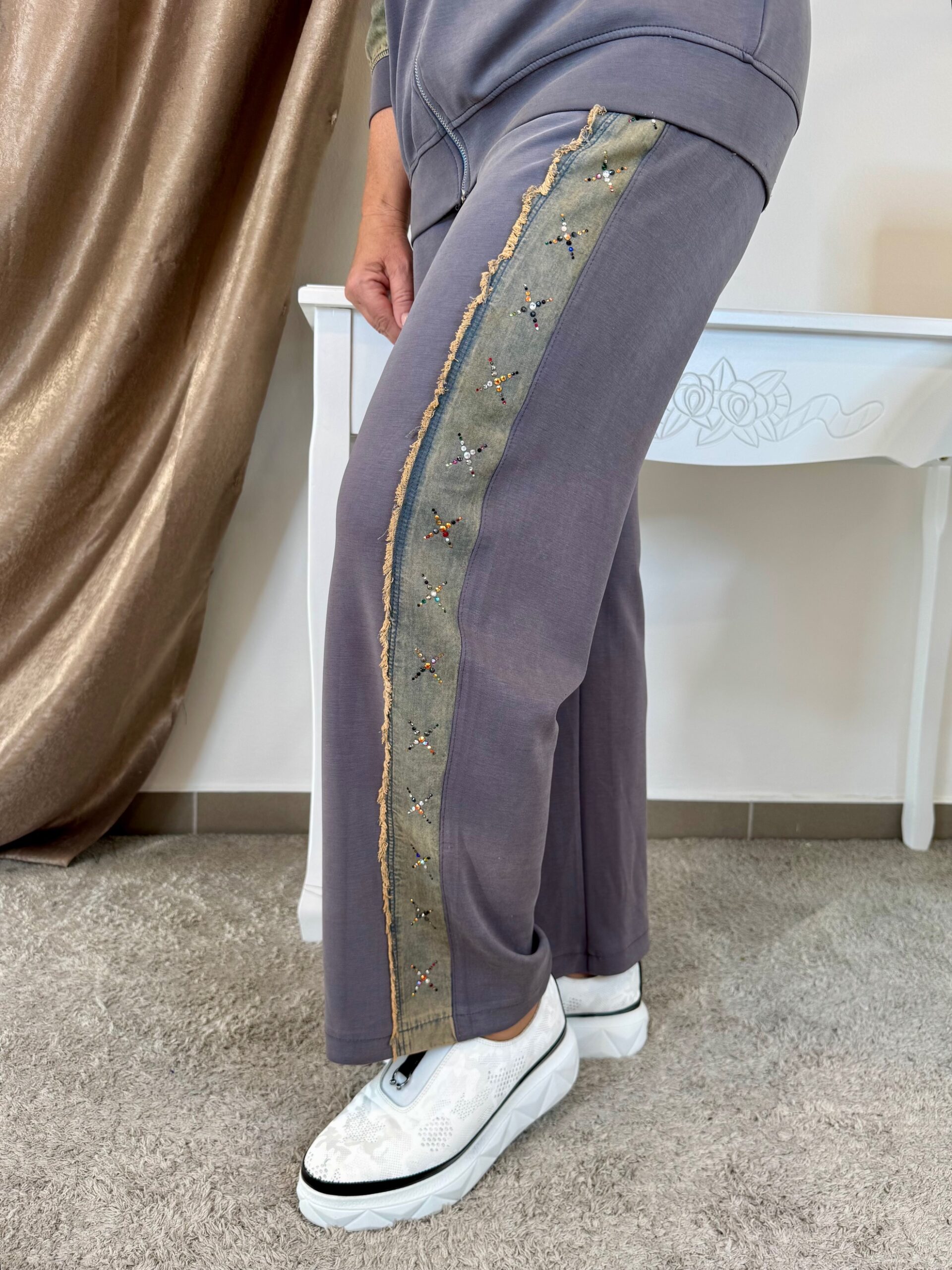 Modern elasztikus szett farmerbetéttel, színes kristályokkal - Image 7