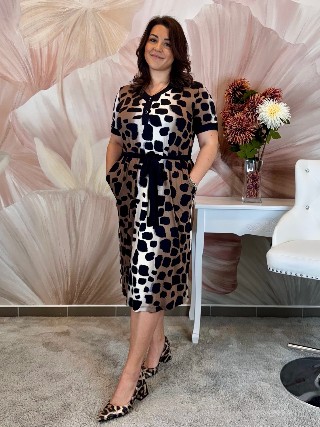 Ocelotmintás lenge galléros pamut ruha - Image 4