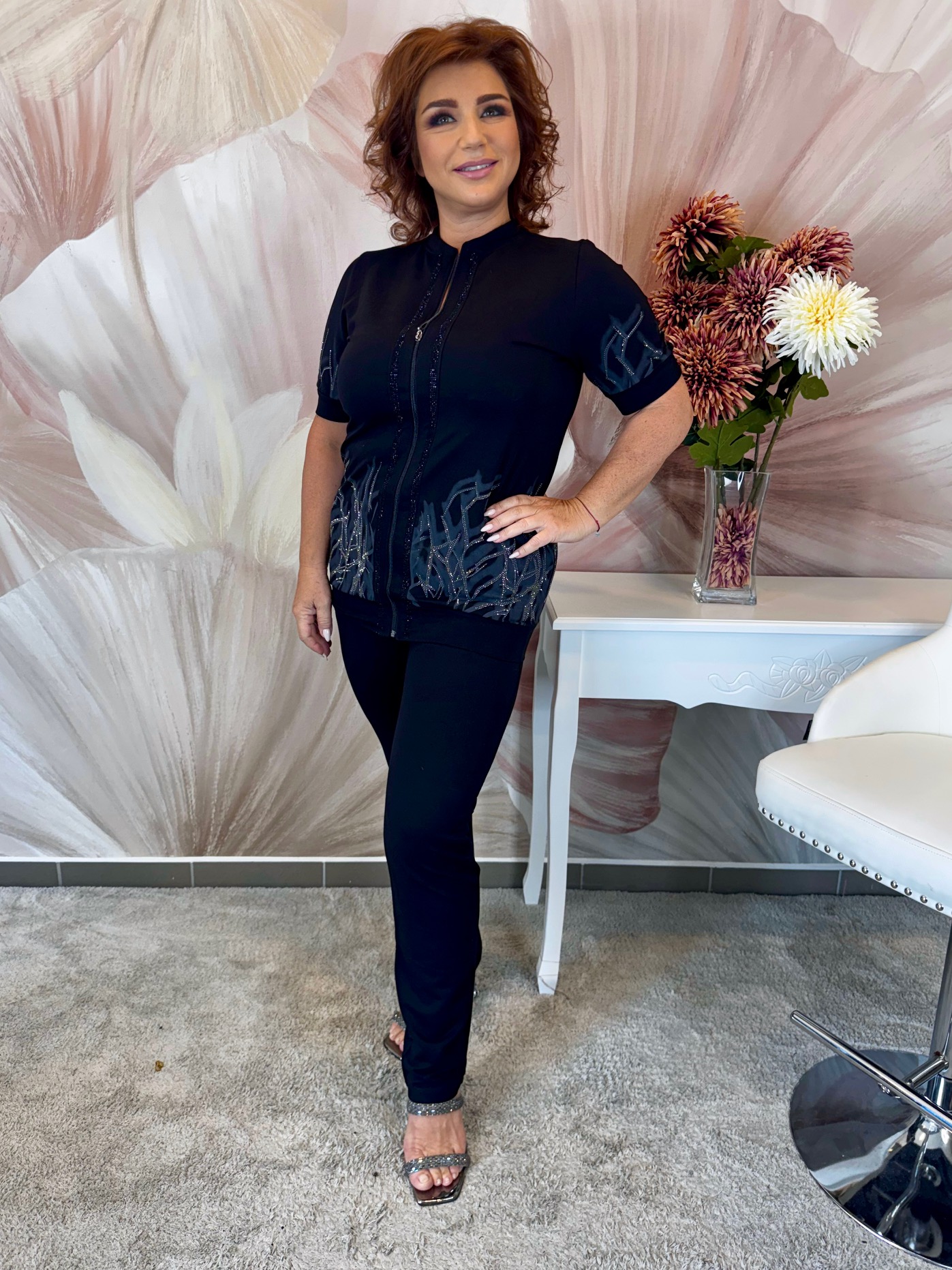 Csinos szett fekete hosszított zippes felsővel - Image 3