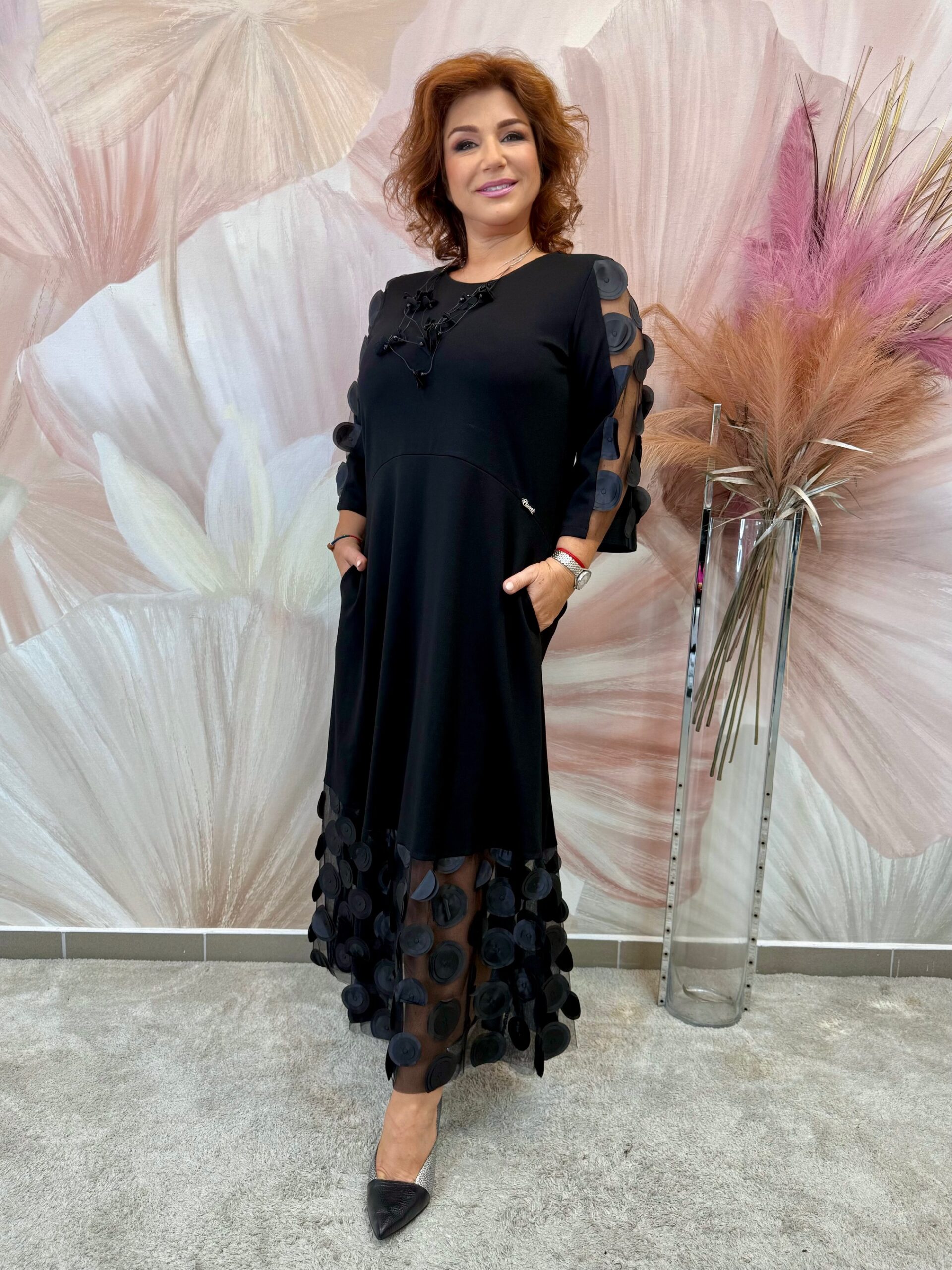 Csinos fekete maxiruha tüllbetéttel nyaklánccal - Image 6