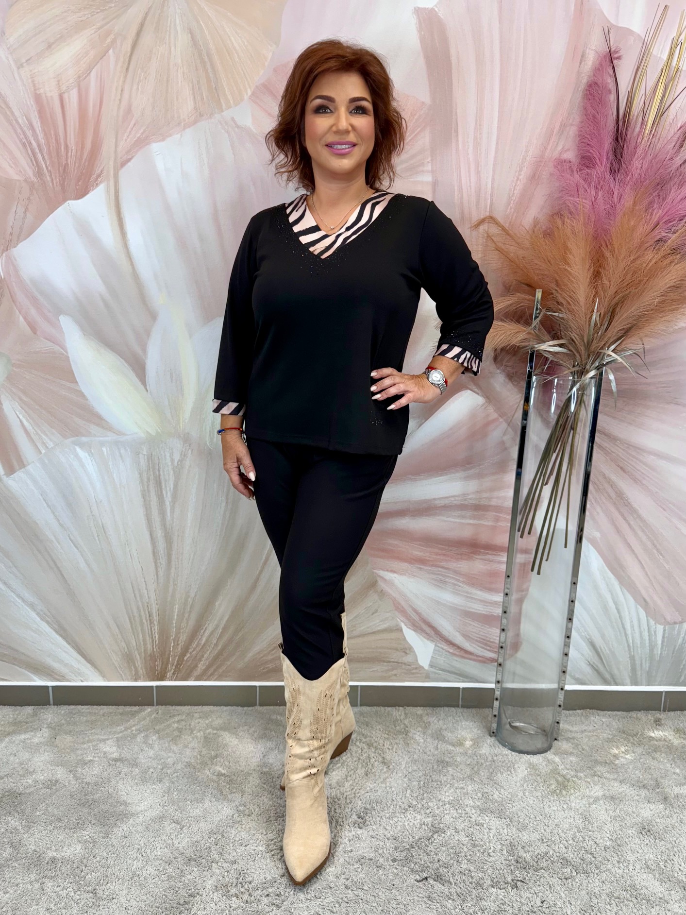 Csinos V nyakú felső állatmintás passzéval - Image 3