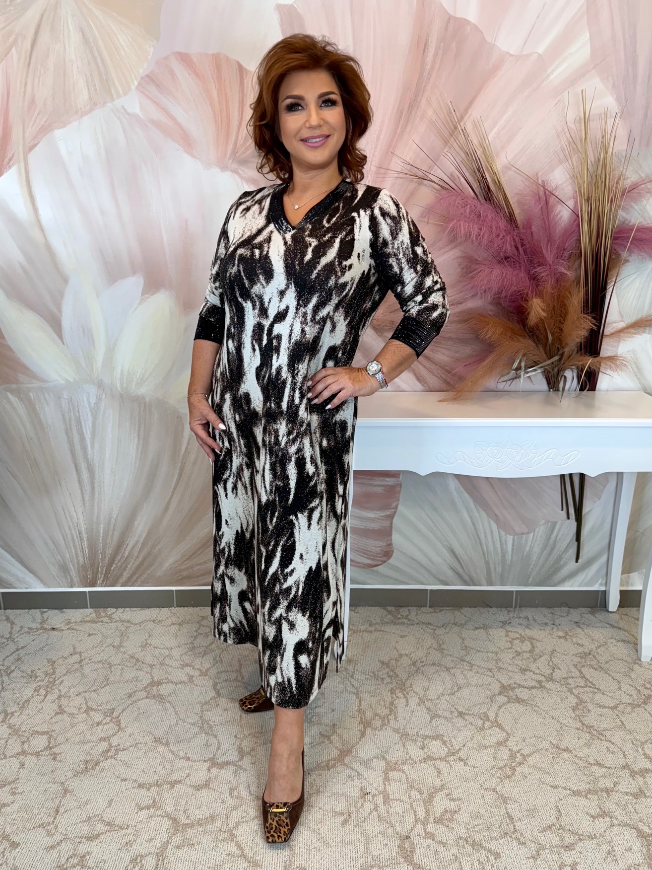 Csinos bézs-barna mintás kötött ruha - Image 3