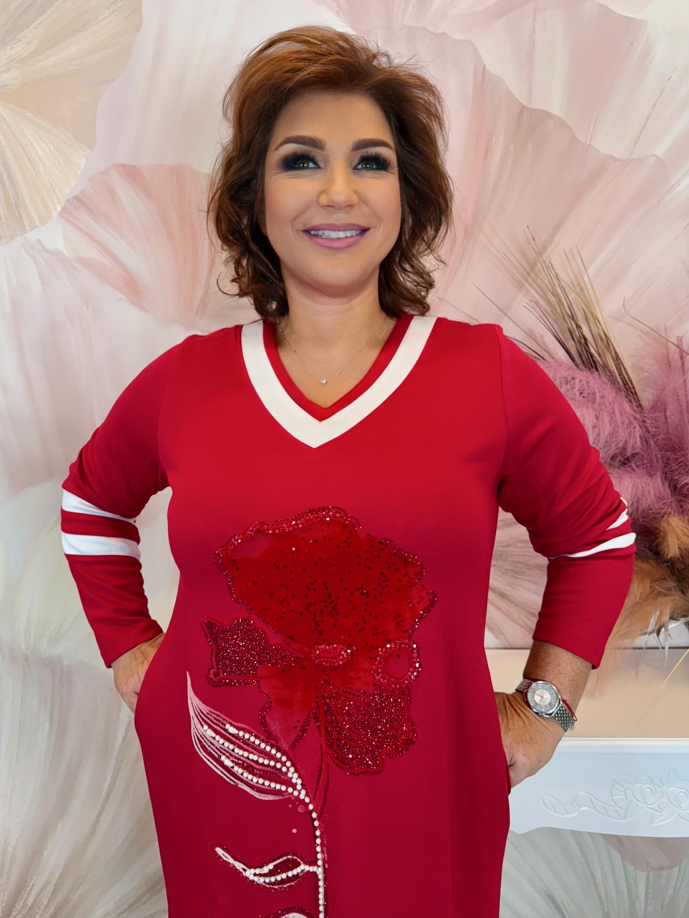 Csinos V nyakú piros ruha fehér passzéval - Image 2