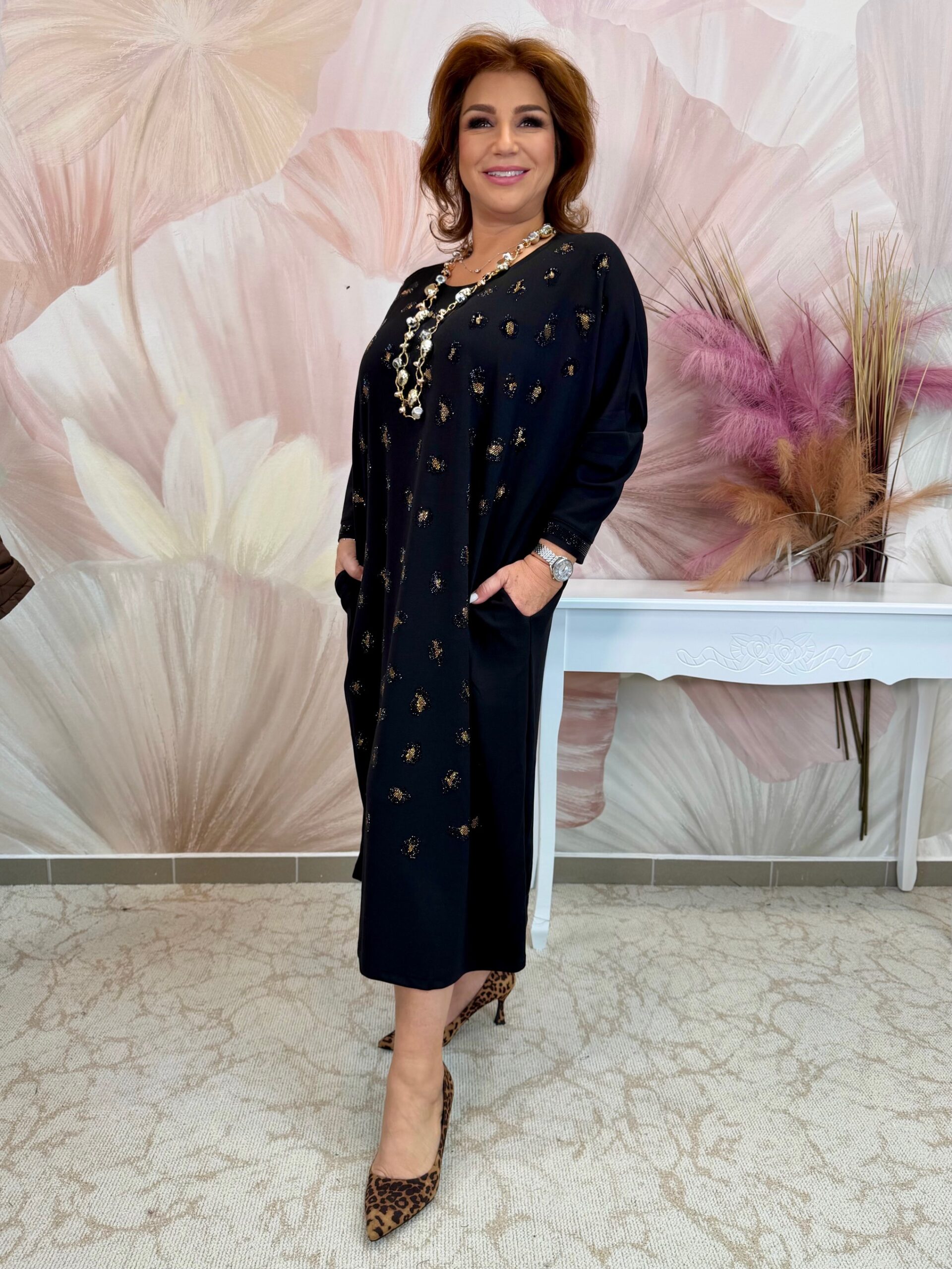 Csinos fekete pamut ruha ocelotmintás kristályokkal - Image 3