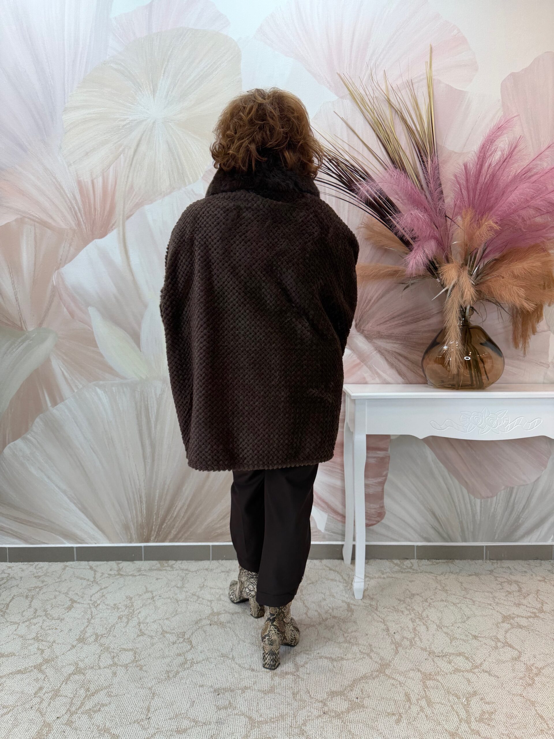 Elegáns csokibarna szőrmés poncsó - Image 6