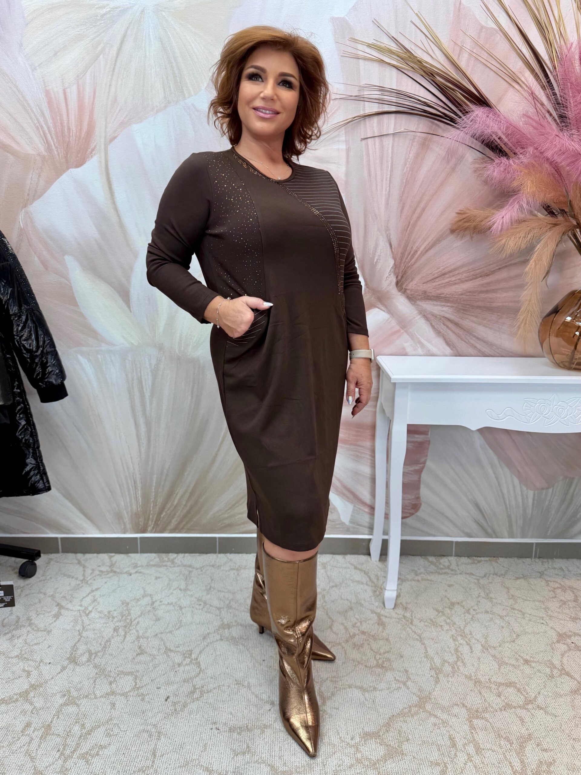 Csokibarna pamut ruha bronz kristályokkal - Image 3