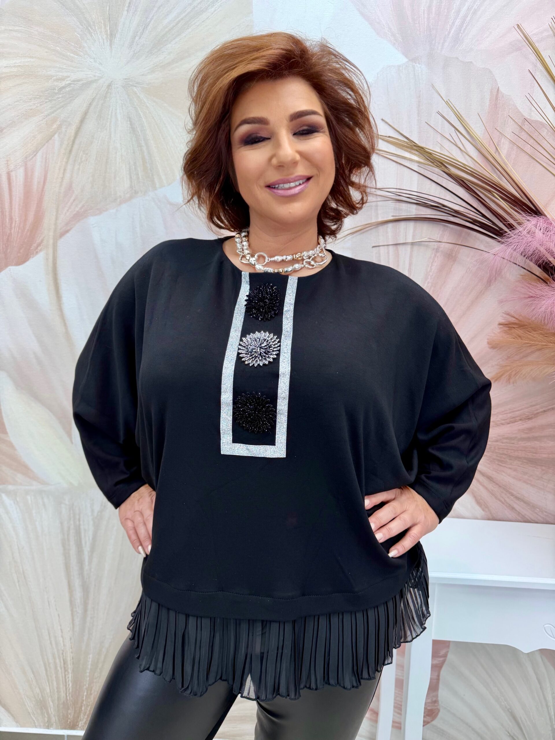 Csinos tüll aljú fekete felső ezüst mintákkal - Image 4