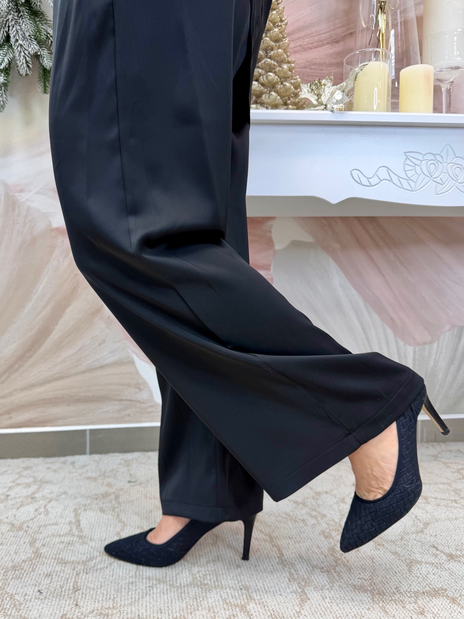 Csinos fekete alkalmi szett gyöngyös felsővel - Image 6