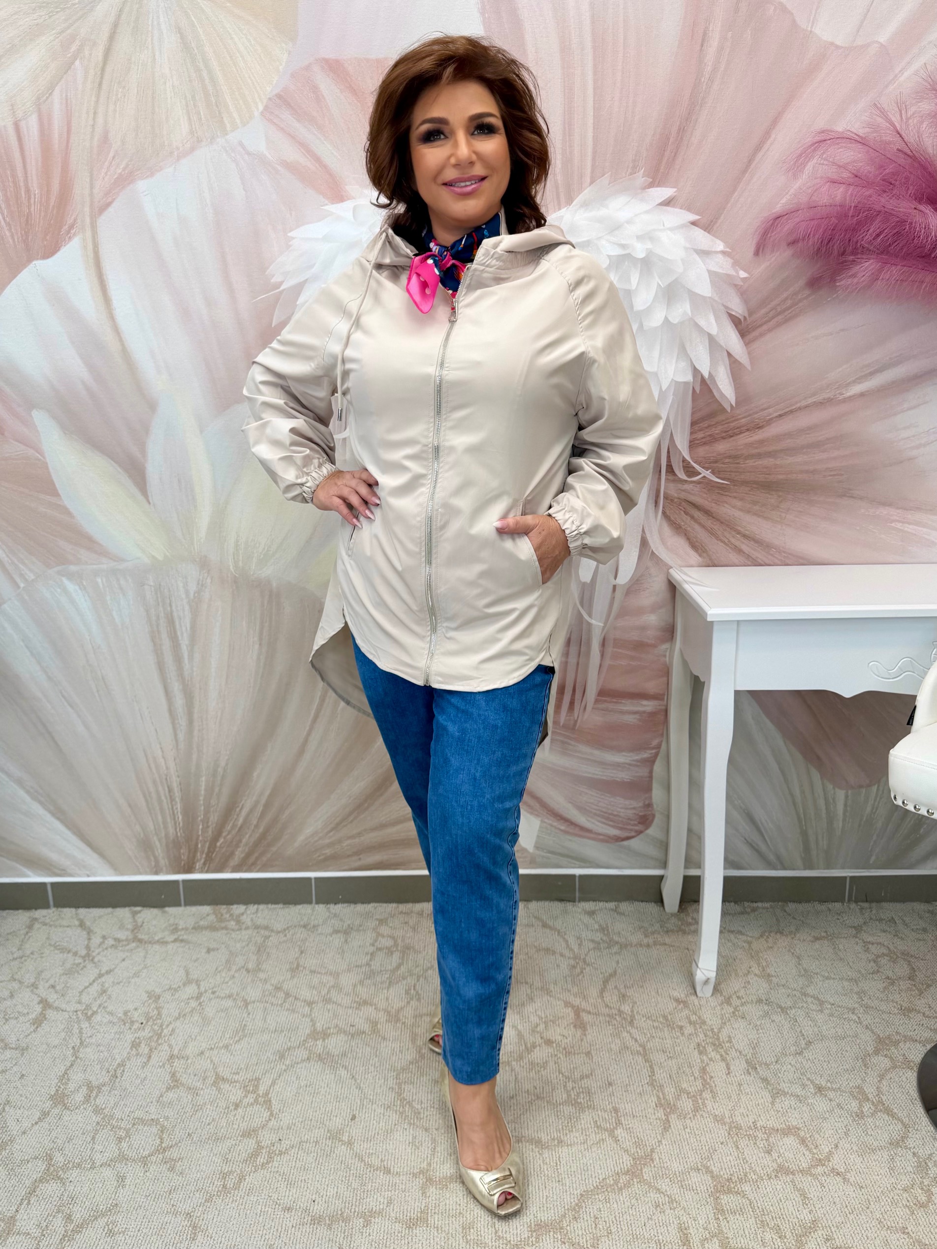 Krémszínű hosszított csinos ballonkabát